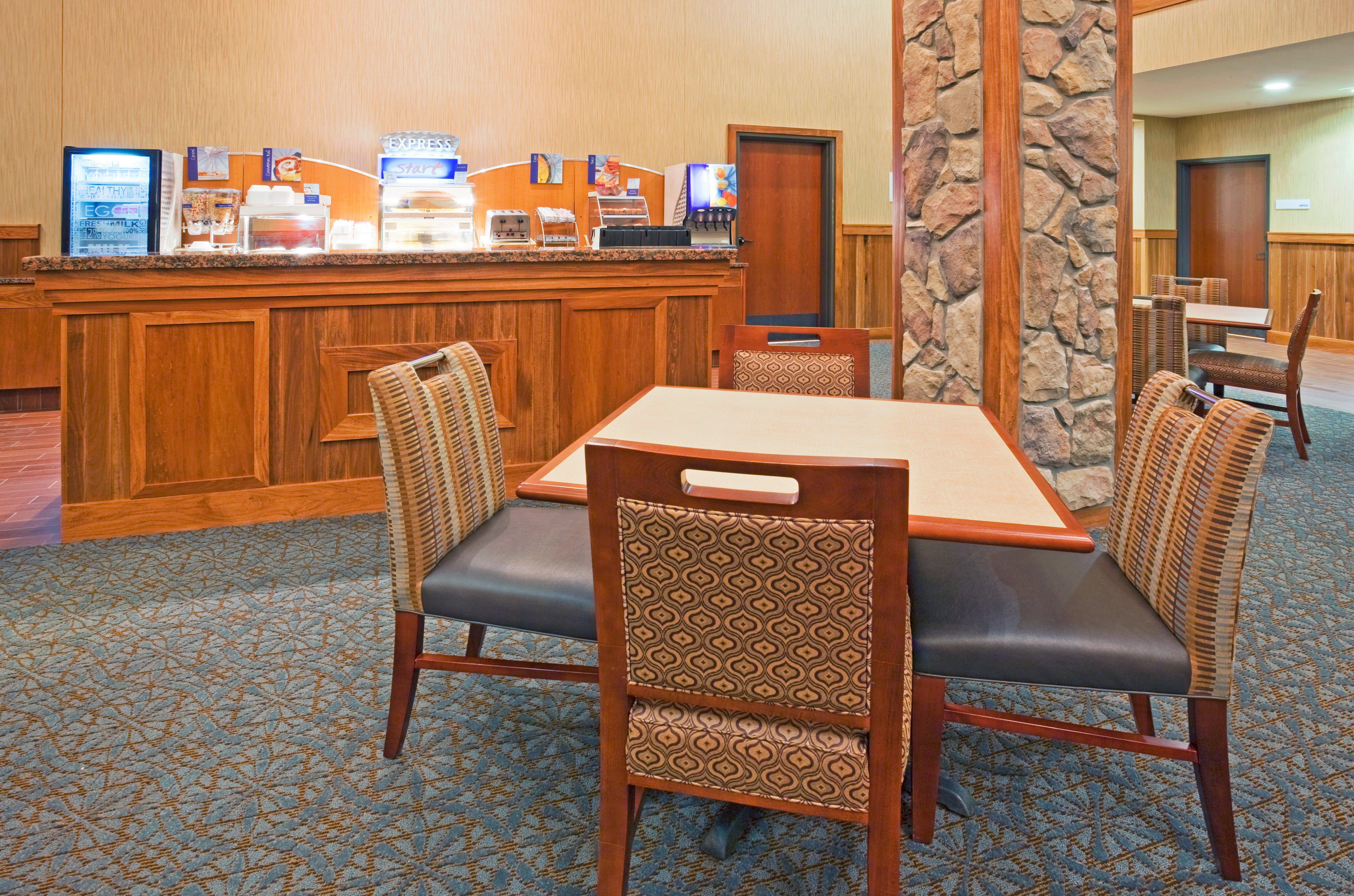 Comfort Inn & Suites Mountain Iron And Virginia מראה חיצוני תמונה