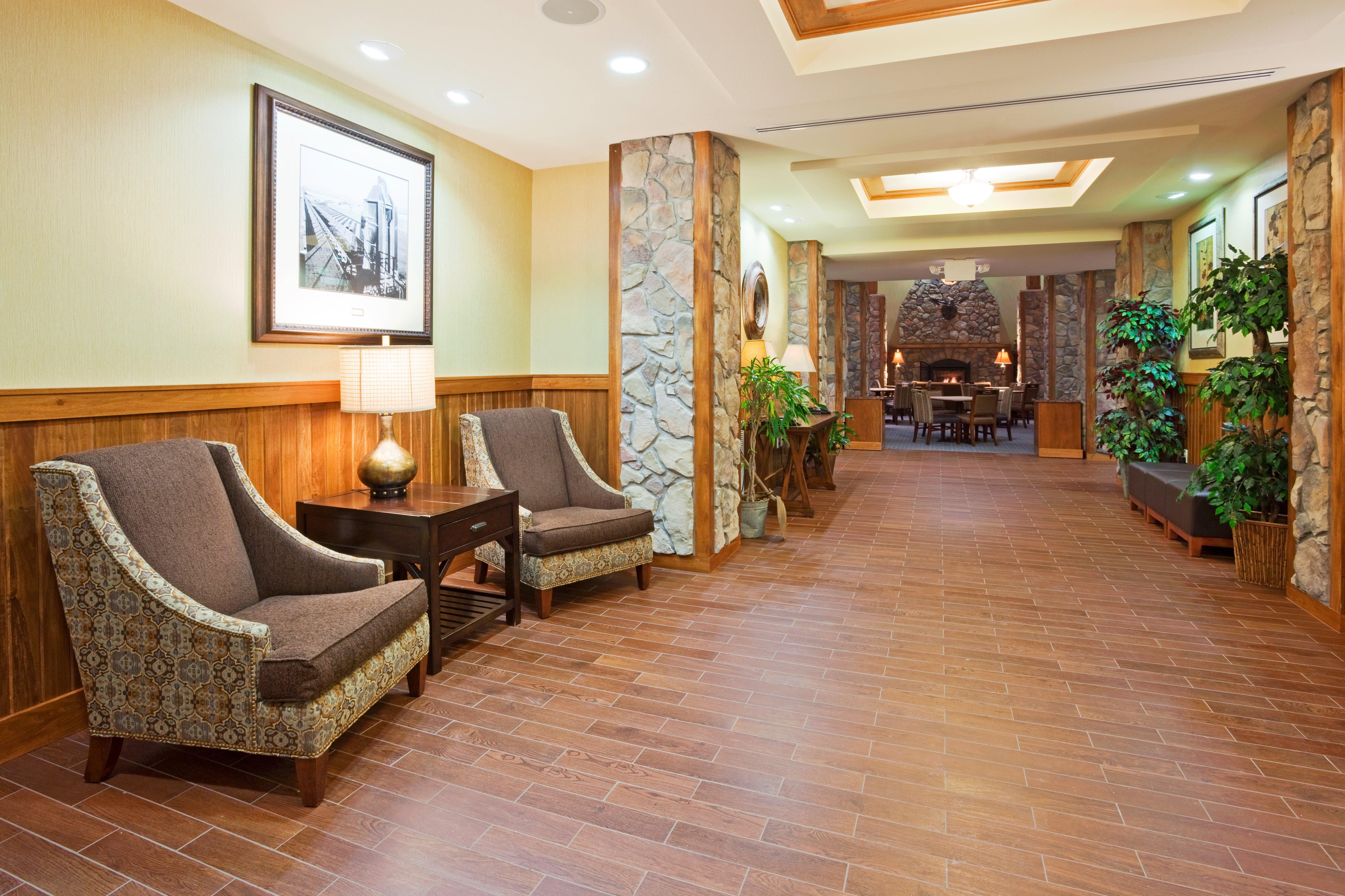 Comfort Inn & Suites Mountain Iron And Virginia מראה חיצוני תמונה