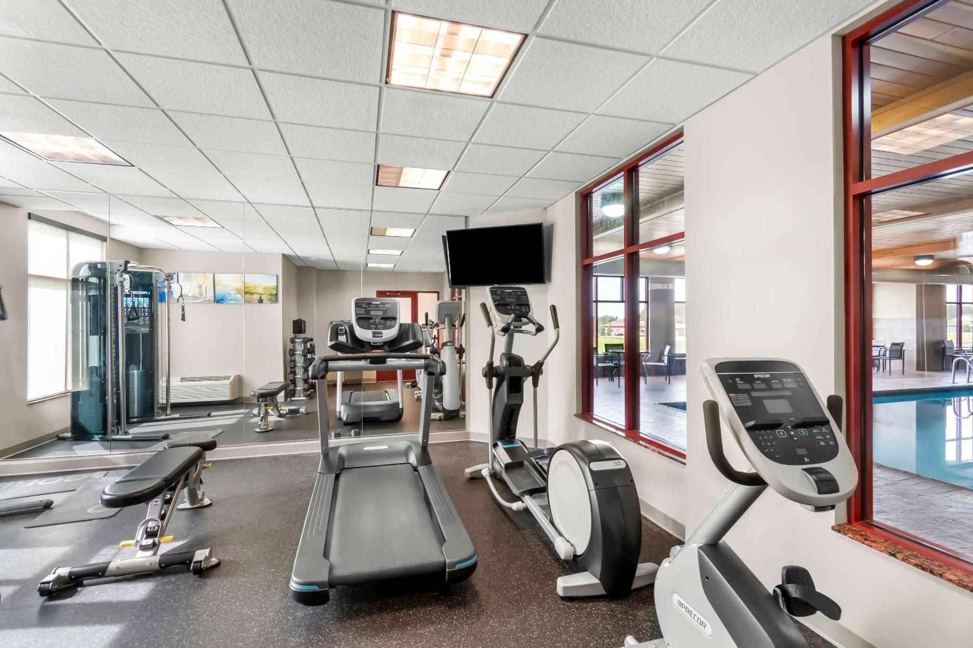 Comfort Inn & Suites Mountain Iron And Virginia מראה חיצוני תמונה