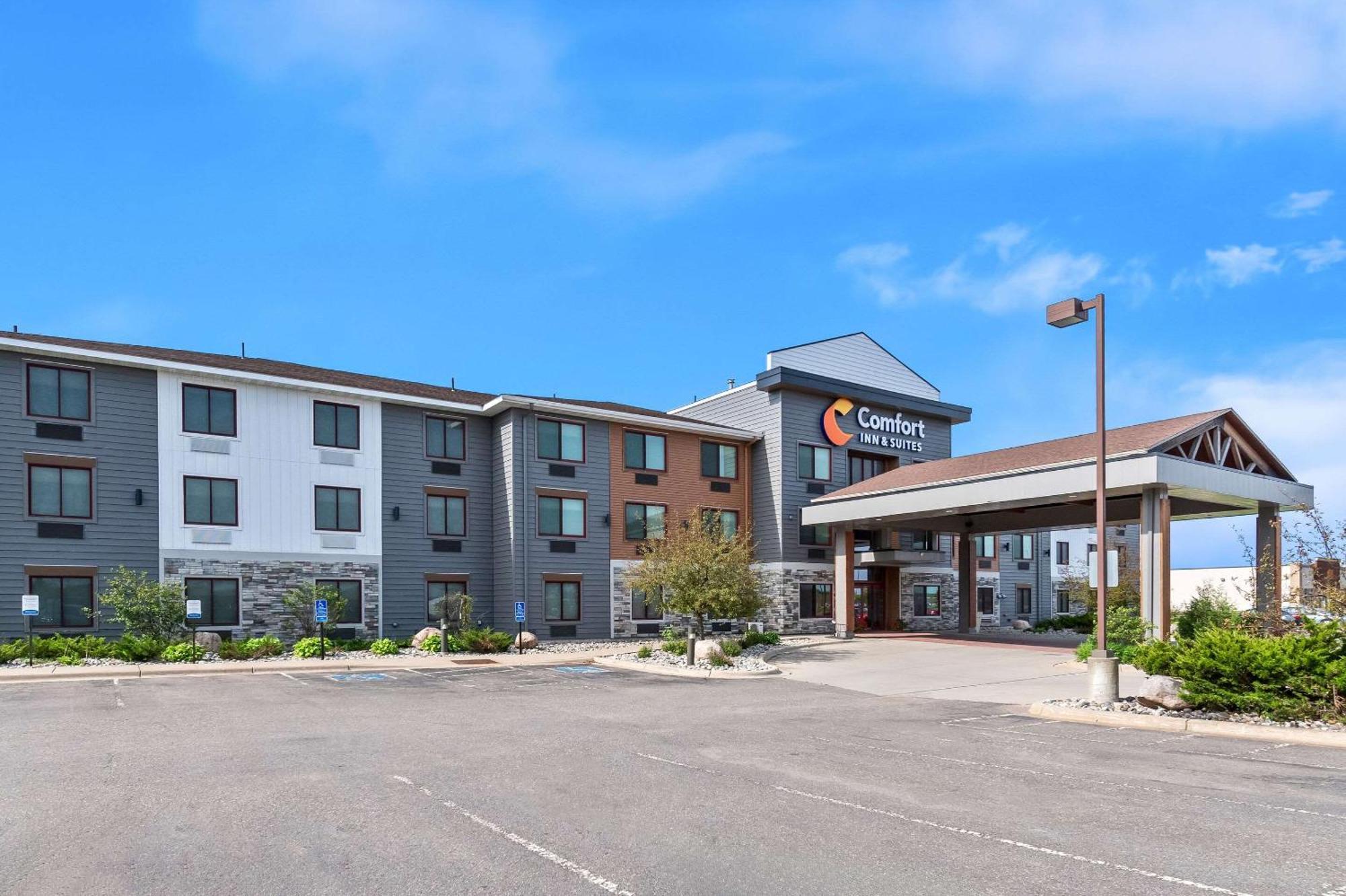 Comfort Inn & Suites Mountain Iron And Virginia מראה חיצוני תמונה