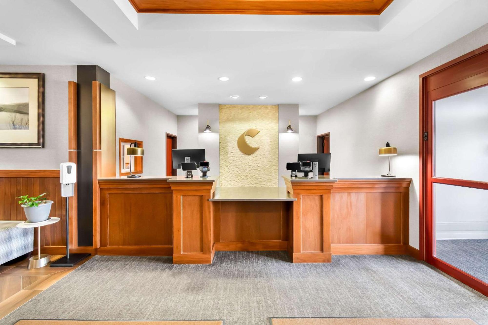 Comfort Inn & Suites Mountain Iron And Virginia מראה חיצוני תמונה