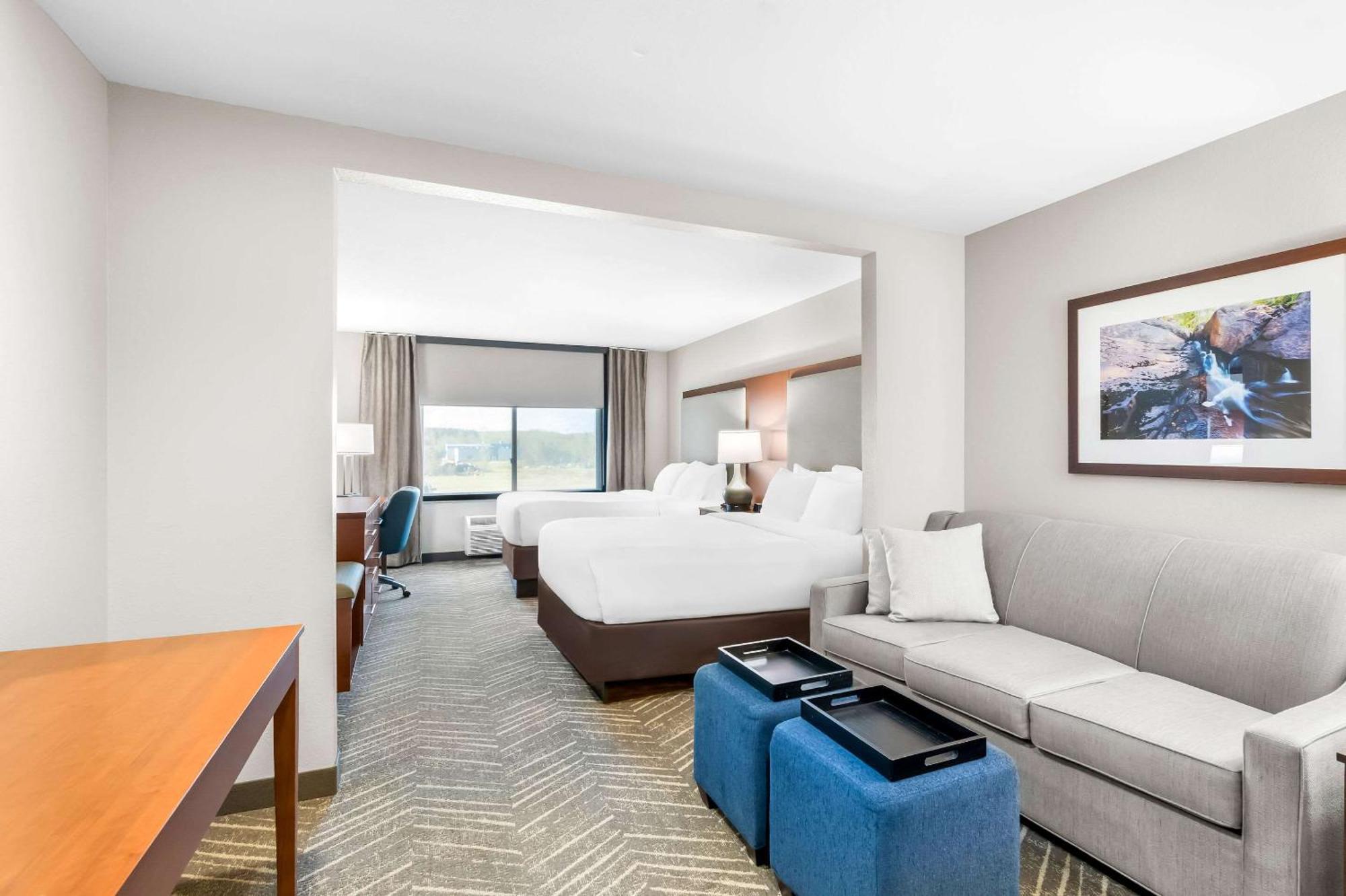 Comfort Inn & Suites Mountain Iron And Virginia מראה חיצוני תמונה