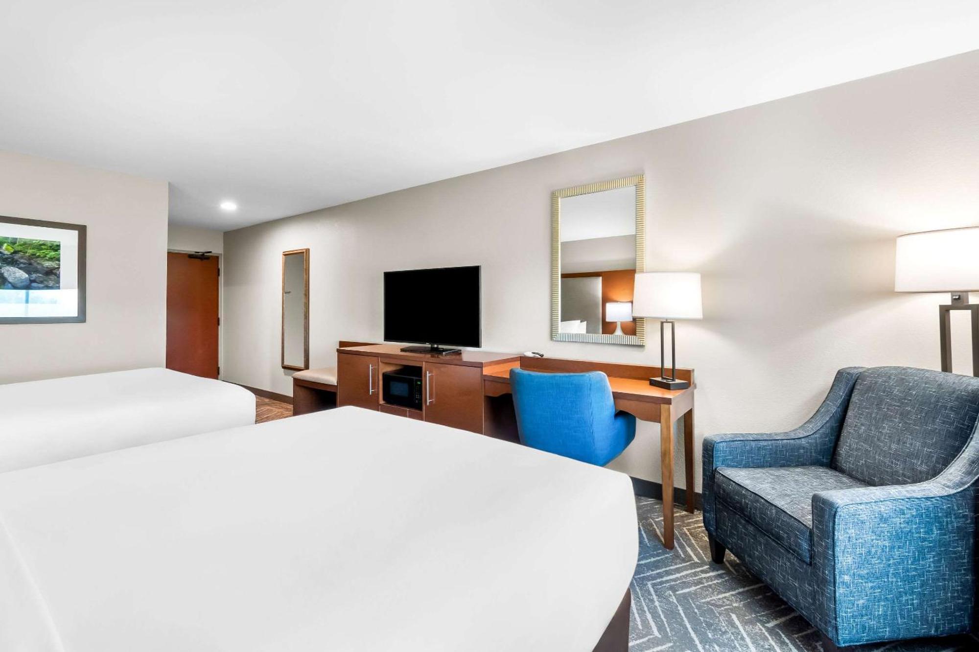 Comfort Inn & Suites Mountain Iron And Virginia מראה חיצוני תמונה