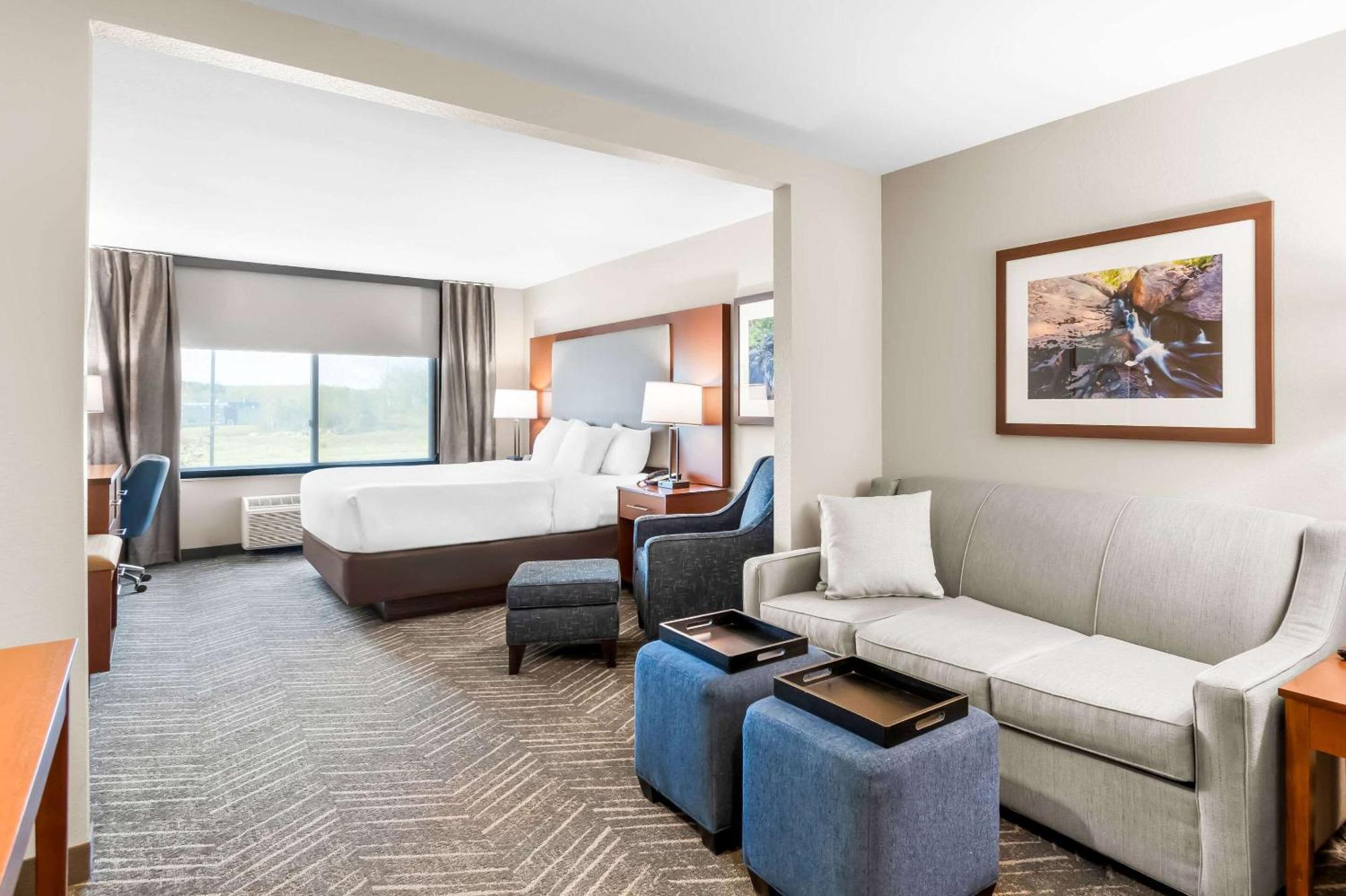Comfort Inn & Suites Mountain Iron And Virginia מראה חיצוני תמונה